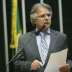 Vanderlei Macris gasta R$ 1,1 milhão em 2 anos e meio com cota parlamentar